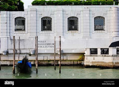  Peggy Guggenheim Collection: มหัศจรรย์ศิลปะสมัยใหม่และความงามของคลองกรานัลในเวนิส!